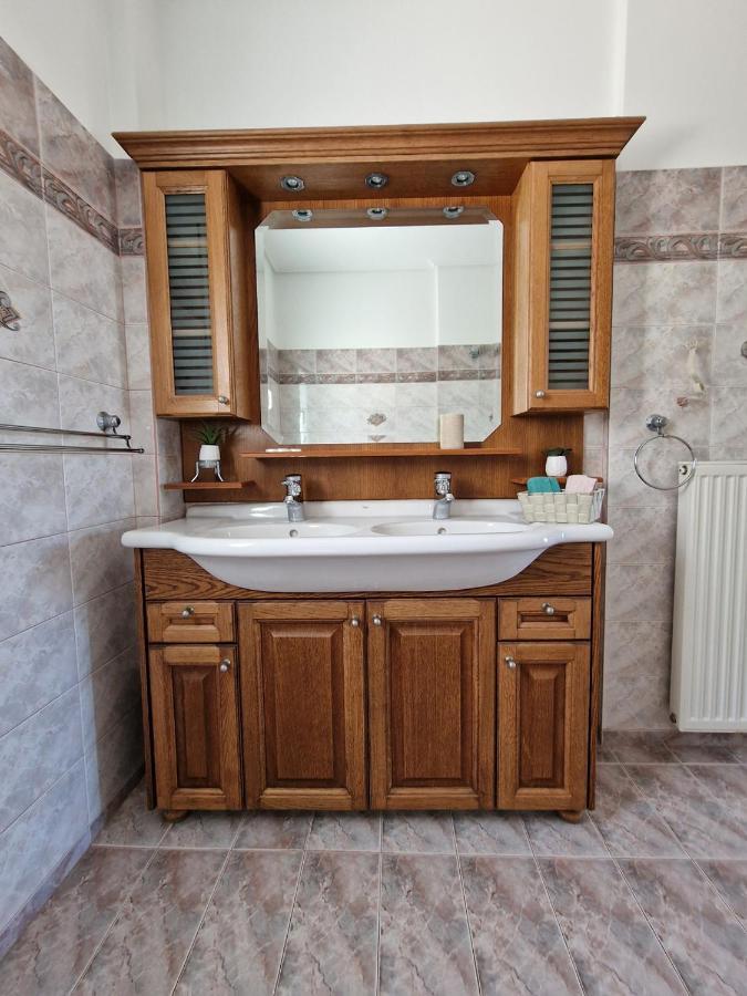 Villa Liana : Luxury Villa With Fantastic Sea View, Near Airport Pórto Ráfti Esterno foto